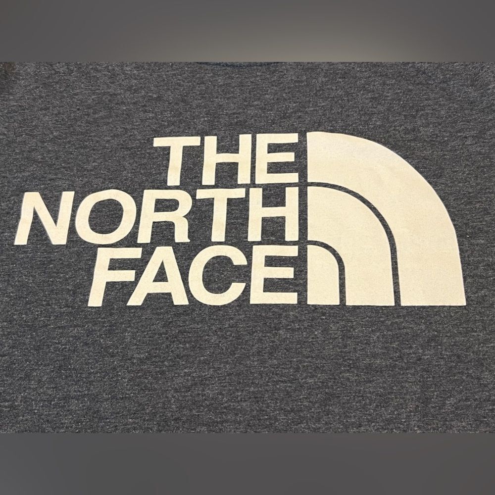 North Face Grey Tee with Logo‎